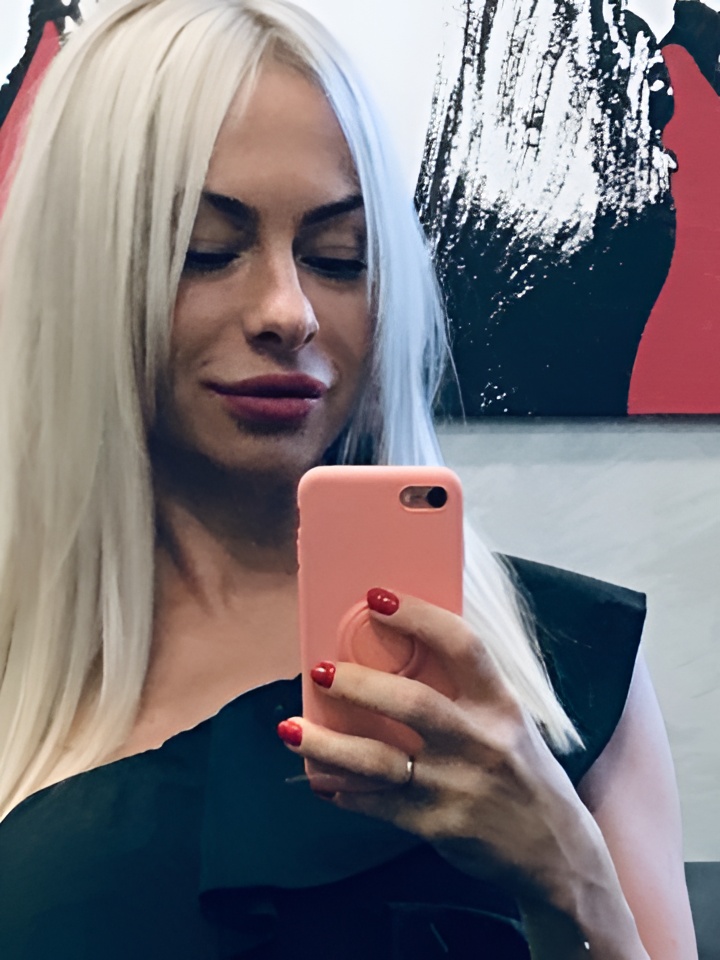 Гертруда привлекальеная девушка из Ува цена от 3000 руб