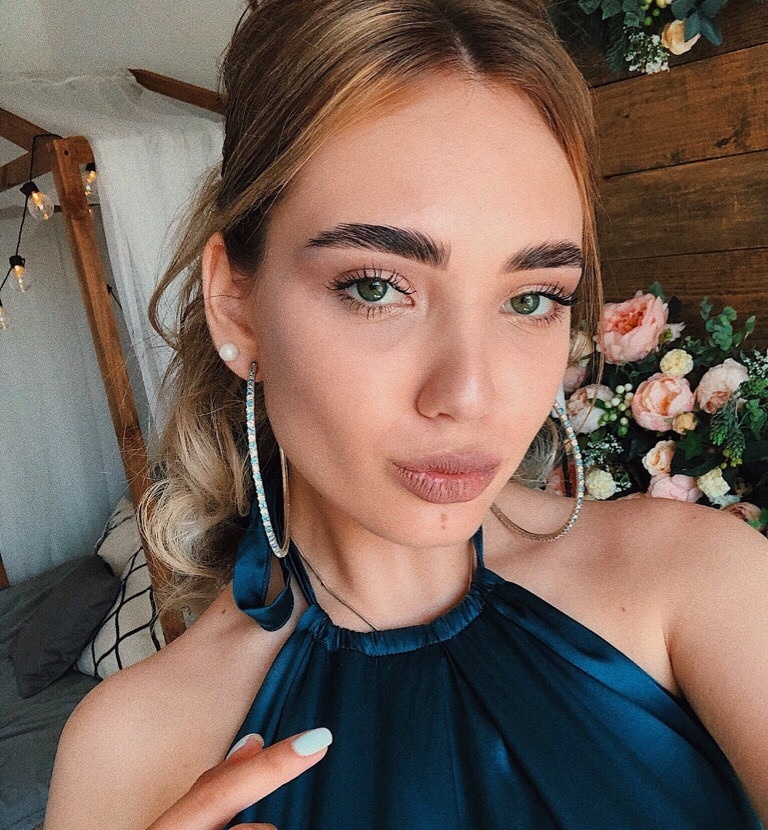 Ева привлекальеная девушка из Ува цена от 3500 руб