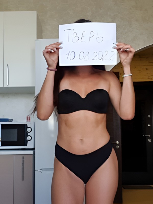 Лорета привлекательная девушка из Ува цена от 4000 руб