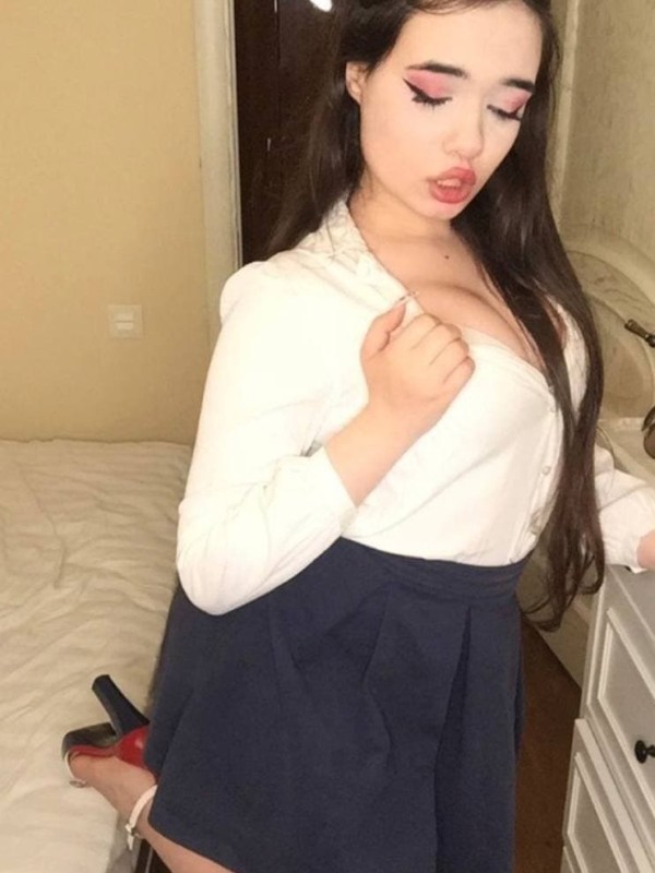 Лаки привлекательная девушка из Ува цена от 3500 руб